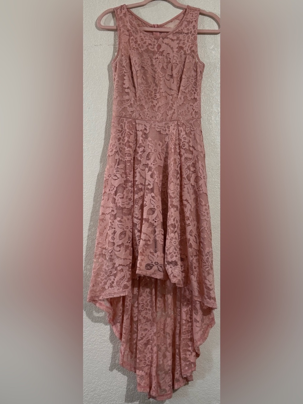 Sleeveless Dusty Rose Lace Maxi Dress with Hi-Low Hem